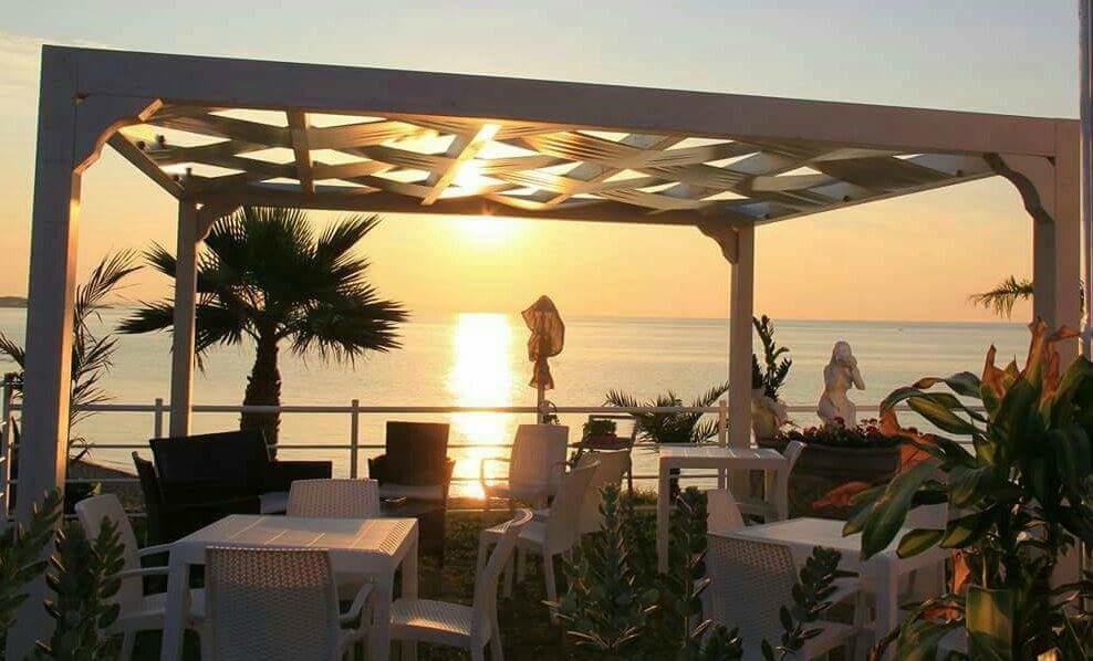 La Scogliera Bed & Breakfast Авола Екстериор снимка